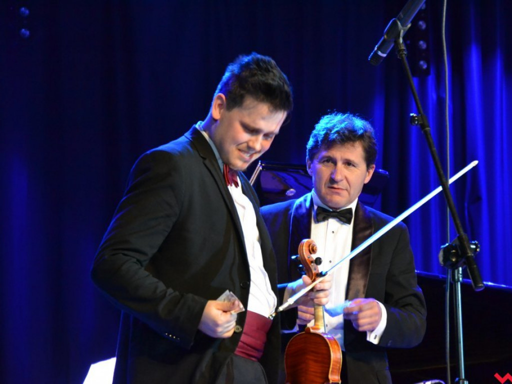 Operetkowa lista przebojów ze szczyptą humoru i seksapilu