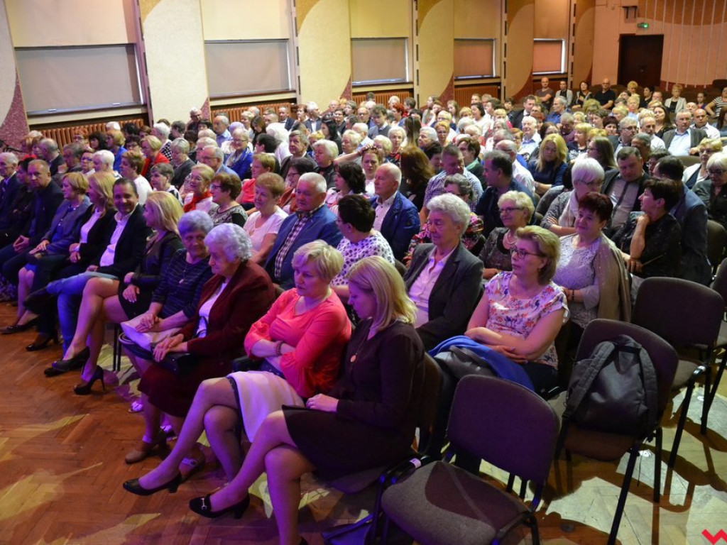 Operetkowa lista przebojów ze szczyptą humoru i seksapilu