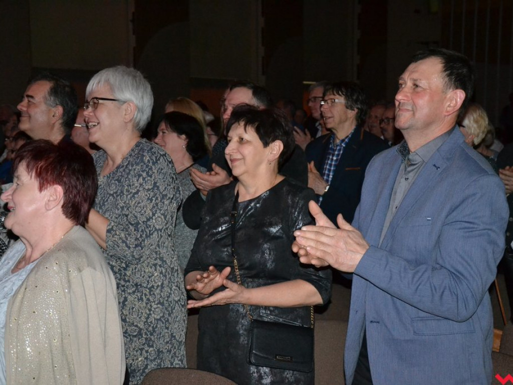 Operetkowa lista przebojów ze szczyptą humoru i seksapilu