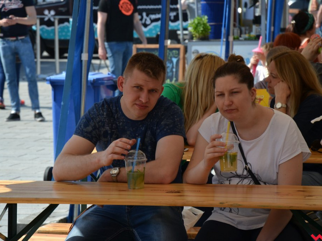 Food trucki wróciły na wrzesiński rynek. Spory ruch już na starcie