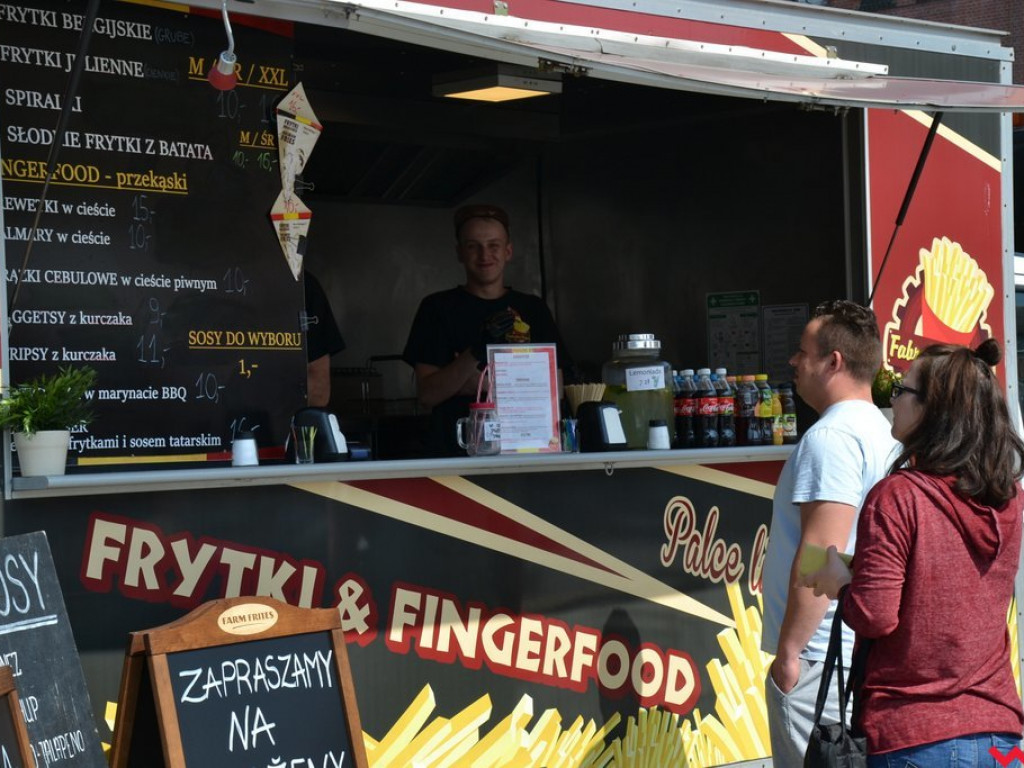 Food trucki wróciły na wrzesiński rynek. Spory ruch już na starcie