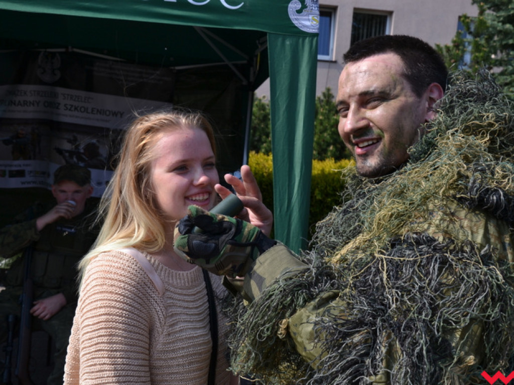 Wielki piknik z mocą atrakcji. ZSTiO daje innym szkołom lekcję autopromocji