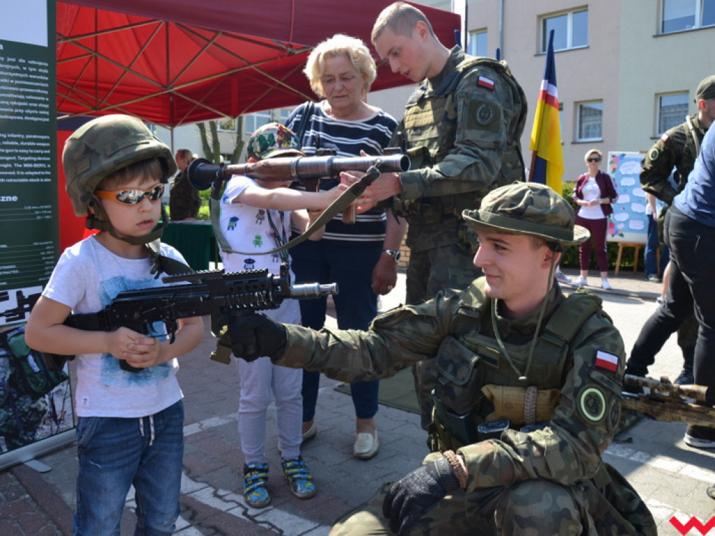 Wielki piknik z mocą atrakcji. ZSTiO daje innym szkołom lekcję autopromocji