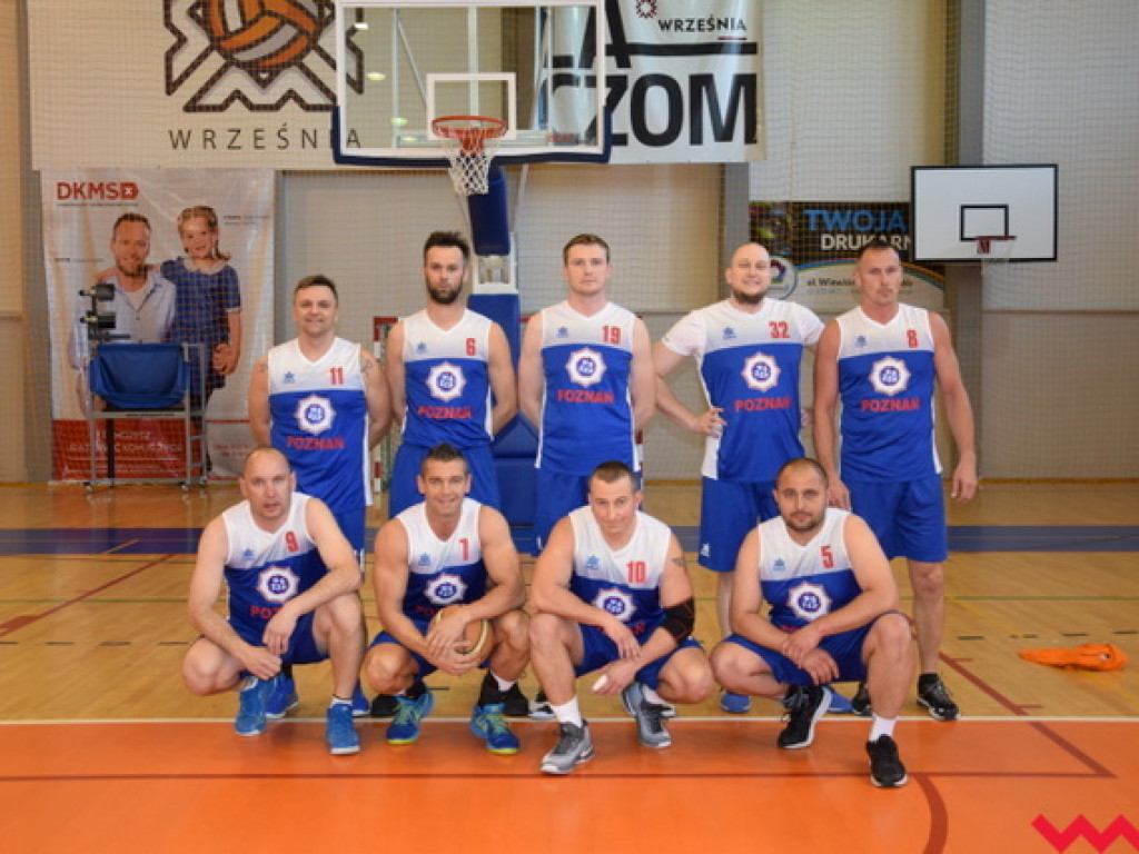 Udany start Rekreacyjnej Ligi Koszykówki. Zacięte spotkania na wysokim poziomie