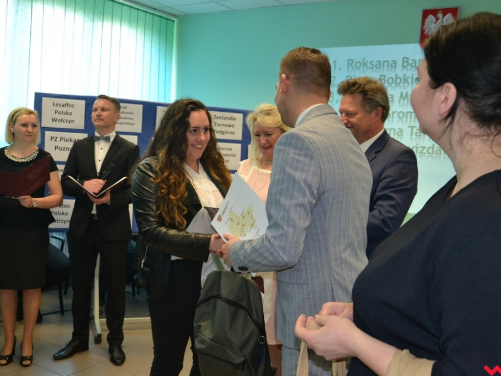 Podwójne złoto dla Roksany i brąz dla Karoliny. Uczennice ZSZ nr 2 podbijają branżowe konkursy