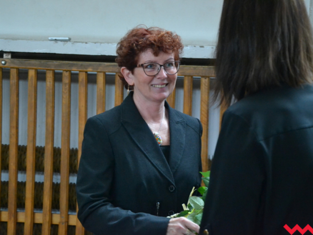 Emocjonalne pożegnanie trzecich klas w LO im. Henryka Sienkiewicza