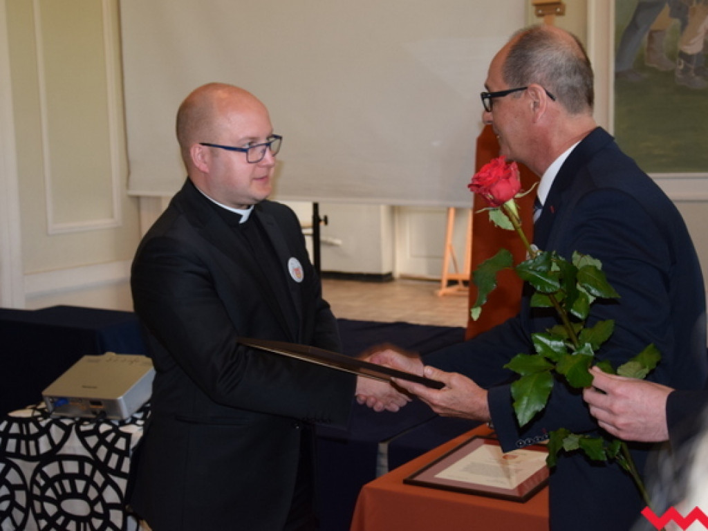 Obchody rocznicowe rozpoczęte. Nowi honorowi obywatele Miłosławia