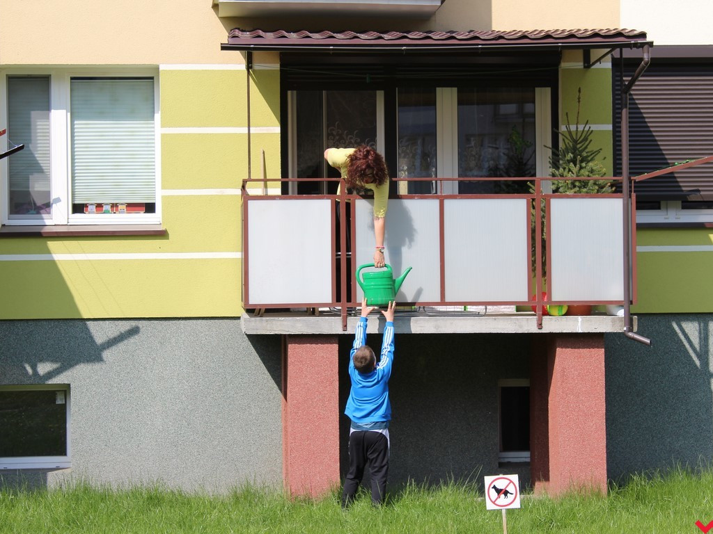 Wrześnianie chwycili za szpadle i wspólnie posadzili niemal sto drzew