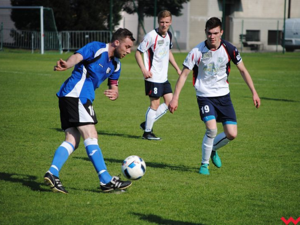 Derby dla Orlika Miłosław. Victoria II rozbita w końcówce niedzielnego pojedynku