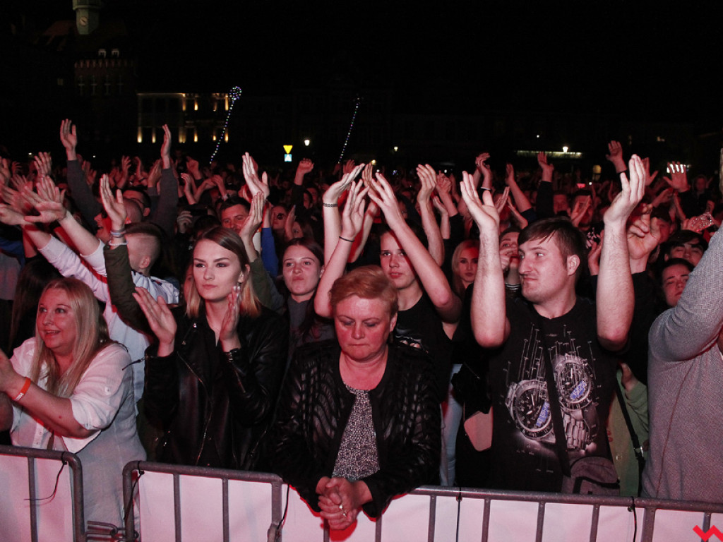 Big Cyc i Dj Hazel, czyli eksplozja energii na scenie Wrzesińskiego Weekendu Muzycznego