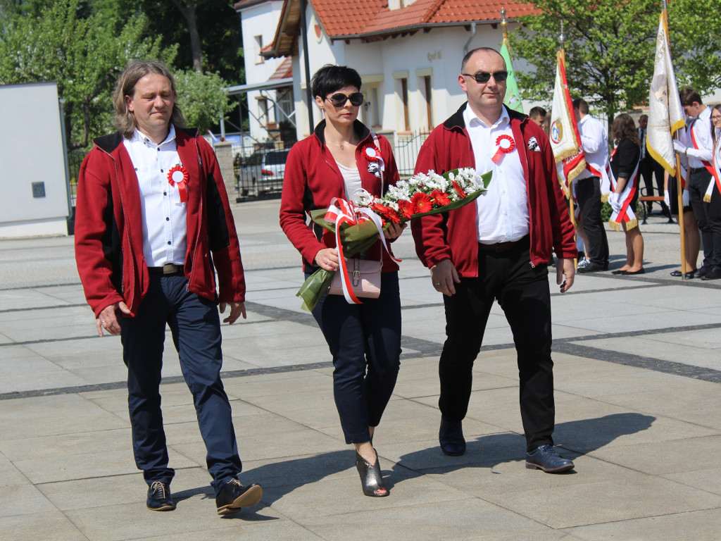 Uroczystość na rynku i odznaczenia dla strażaków. Neklanie uczcili pamięć o Konstytucji 3 Maja