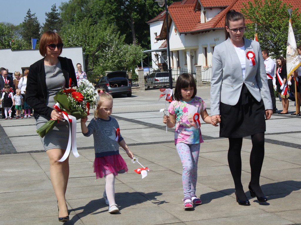Uroczystość na rynku i odznaczenia dla strażaków. Neklanie uczcili pamięć o Konstytucji 3 Maja