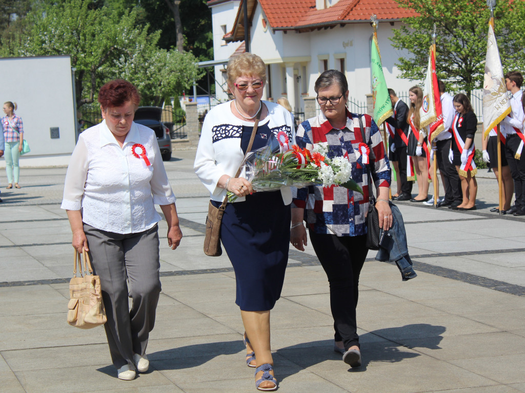 Uroczystość na rynku i odznaczenia dla strażaków. Neklanie uczcili pamięć o Konstytucji 3 Maja