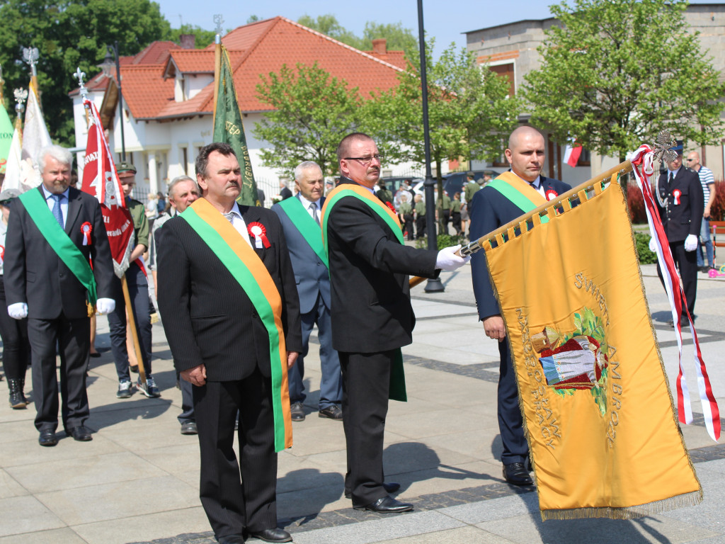 Uroczystość na rynku i odznaczenia dla strażaków. Neklanie uczcili pamięć o Konstytucji 3 Maja