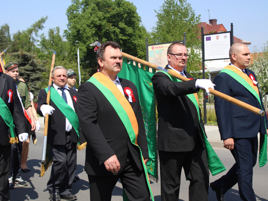 Uroczystość na rynku i odznaczenia dla strażaków. Neklanie uczcili pamięć o Konstytucji 3 Maja
