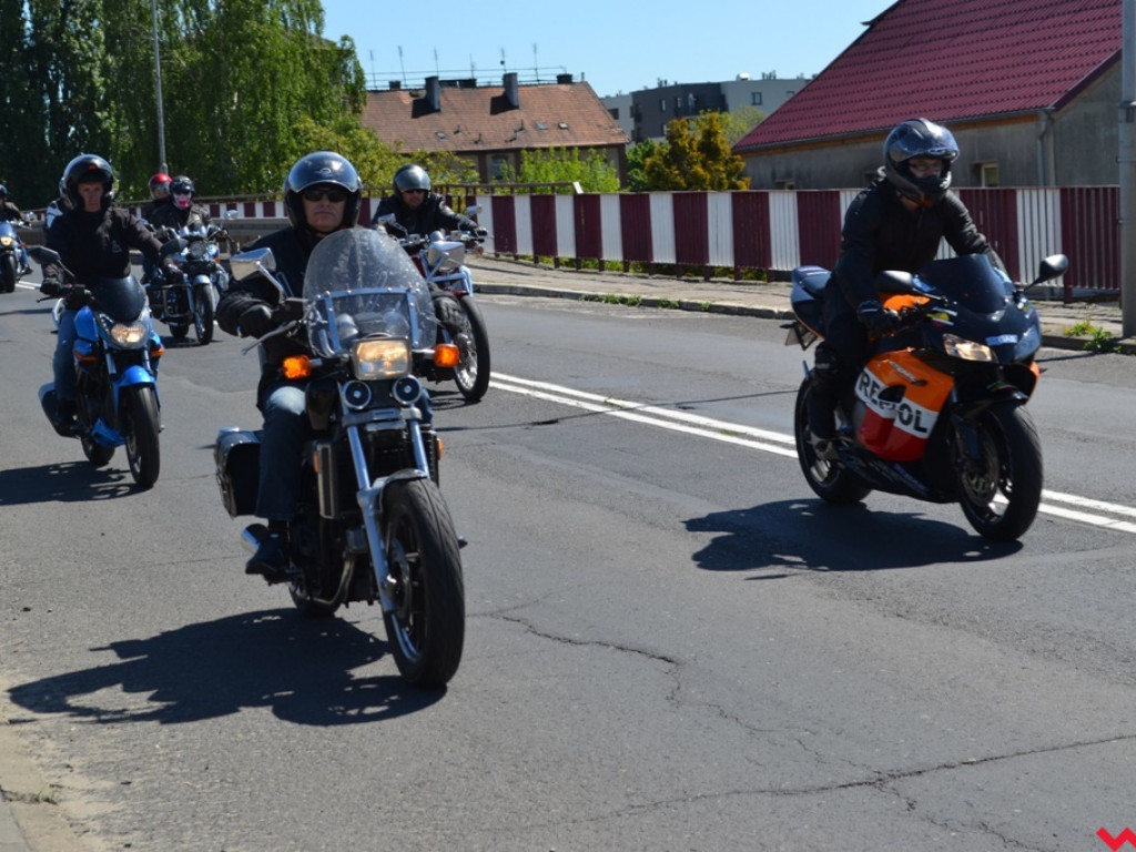 Głośna parada na rozpoczęcie motocyklowego sezonu