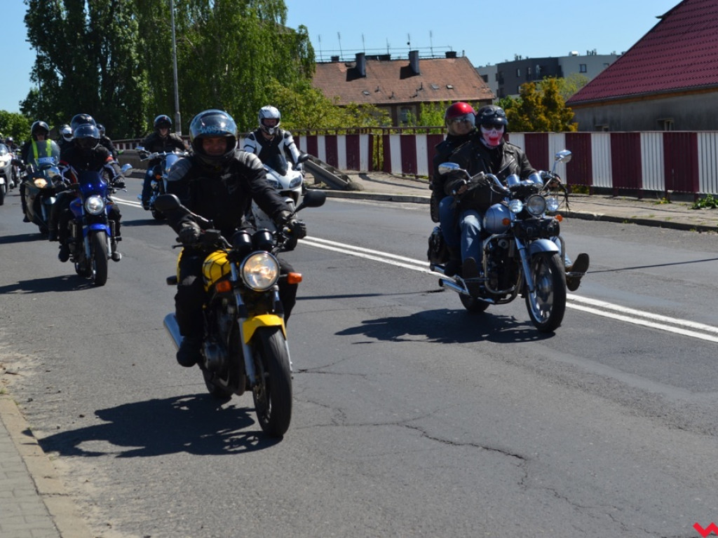 Głośna parada na rozpoczęcie motocyklowego sezonu
