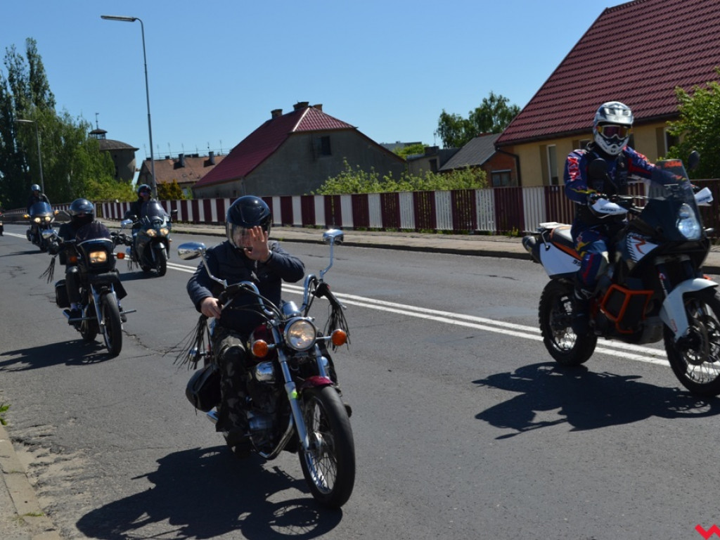 Głośna parada na rozpoczęcie motocyklowego sezonu