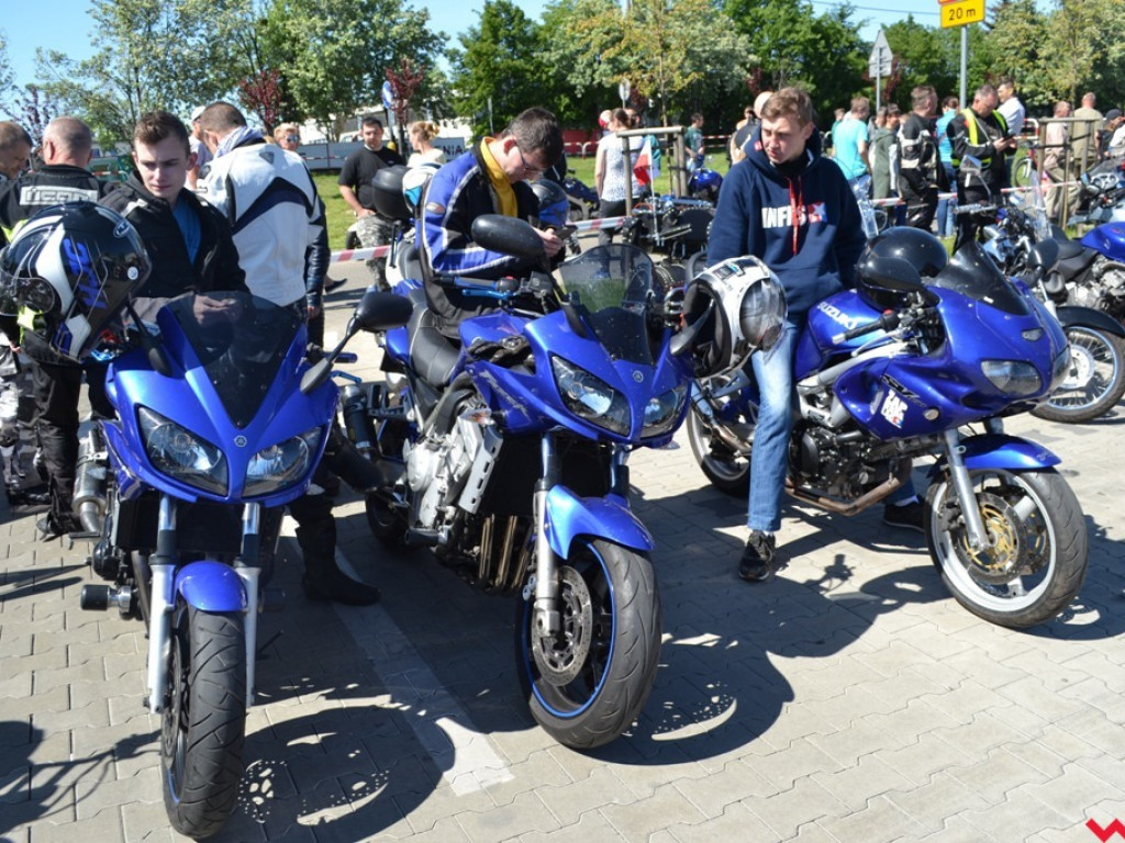 Głośna parada na rozpoczęcie motocyklowego sezonu