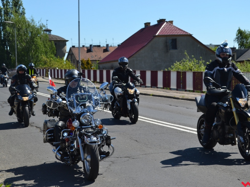 Głośna parada na rozpoczęcie motocyklowego sezonu