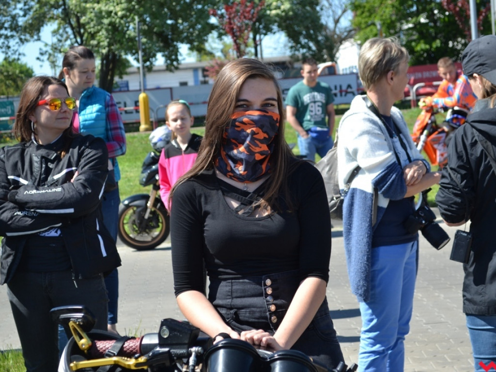 Głośna parada na rozpoczęcie motocyklowego sezonu