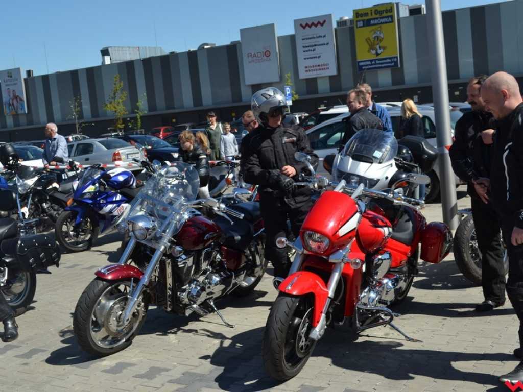 Głośna parada na rozpoczęcie motocyklowego sezonu