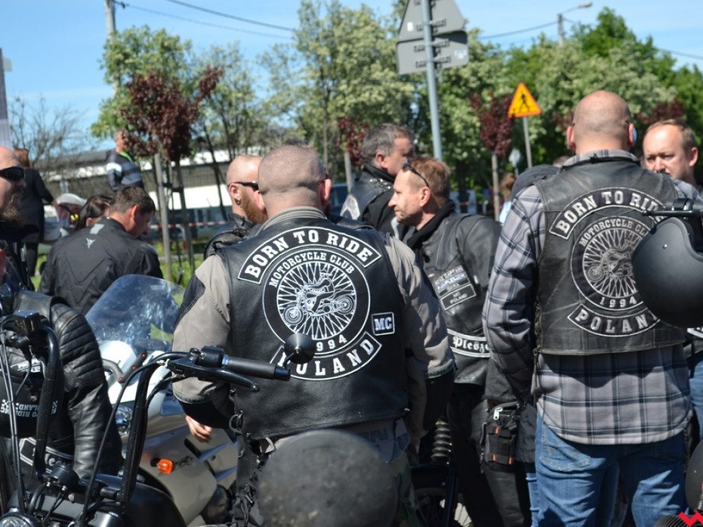 Głośna parada na rozpoczęcie motocyklowego sezonu