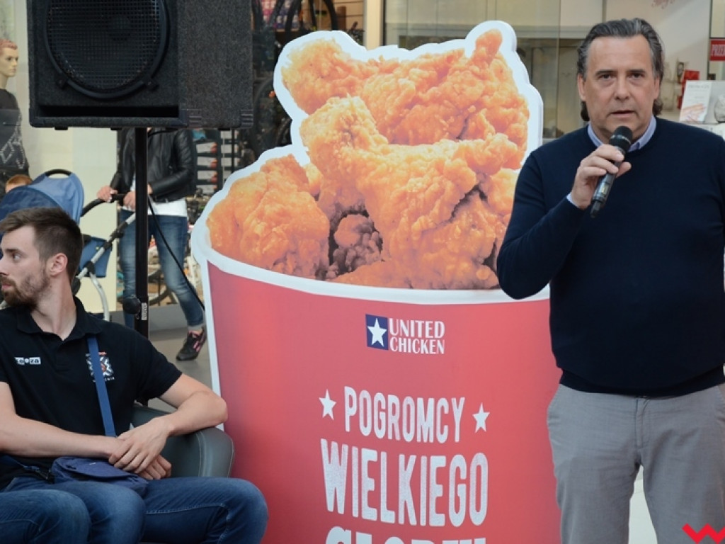 W Karuzeli miłe słówka, na zapleczu rewolucja