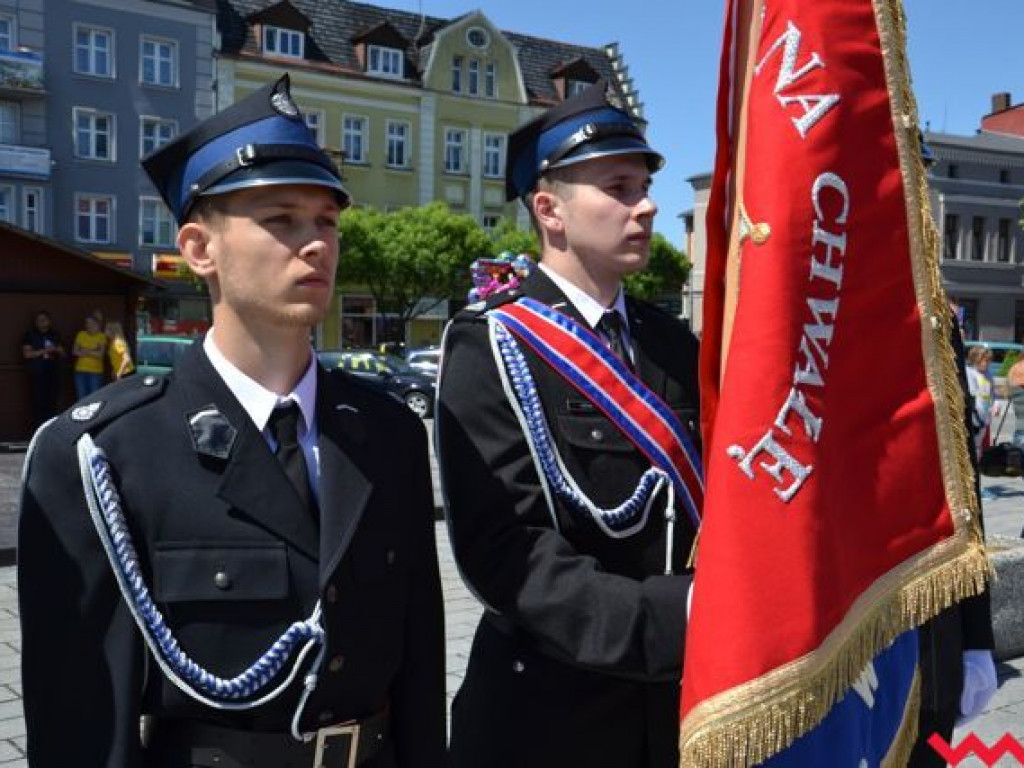 Podwójna uroczystość strażaków na wrzesińskim rynku