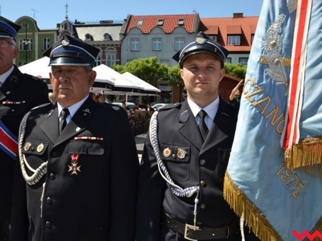Podwójna uroczystość strażaków na wrzesińskim rynku