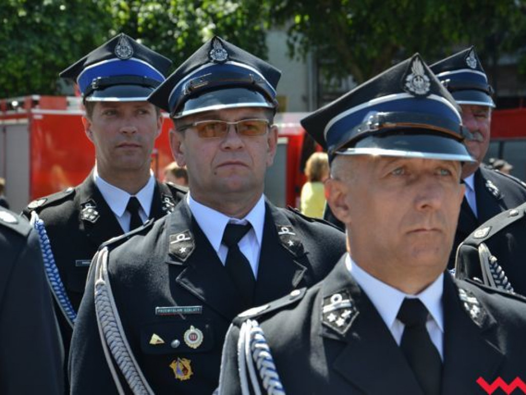 Podwójna uroczystość strażaków na wrzesińskim rynku