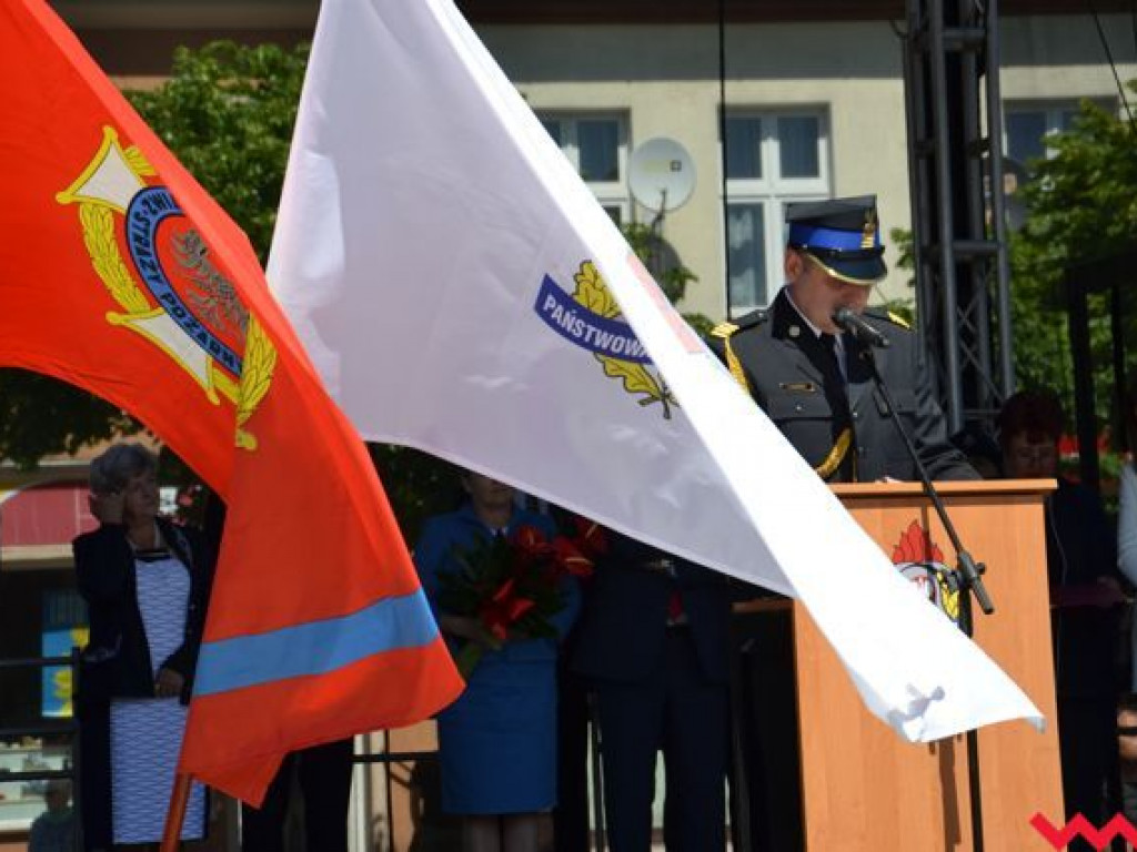 Podwójna uroczystość strażaków na wrzesińskim rynku