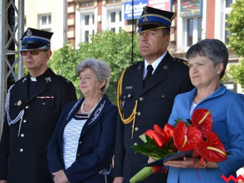 Podwójna uroczystość strażaków na wrzesińskim rynku