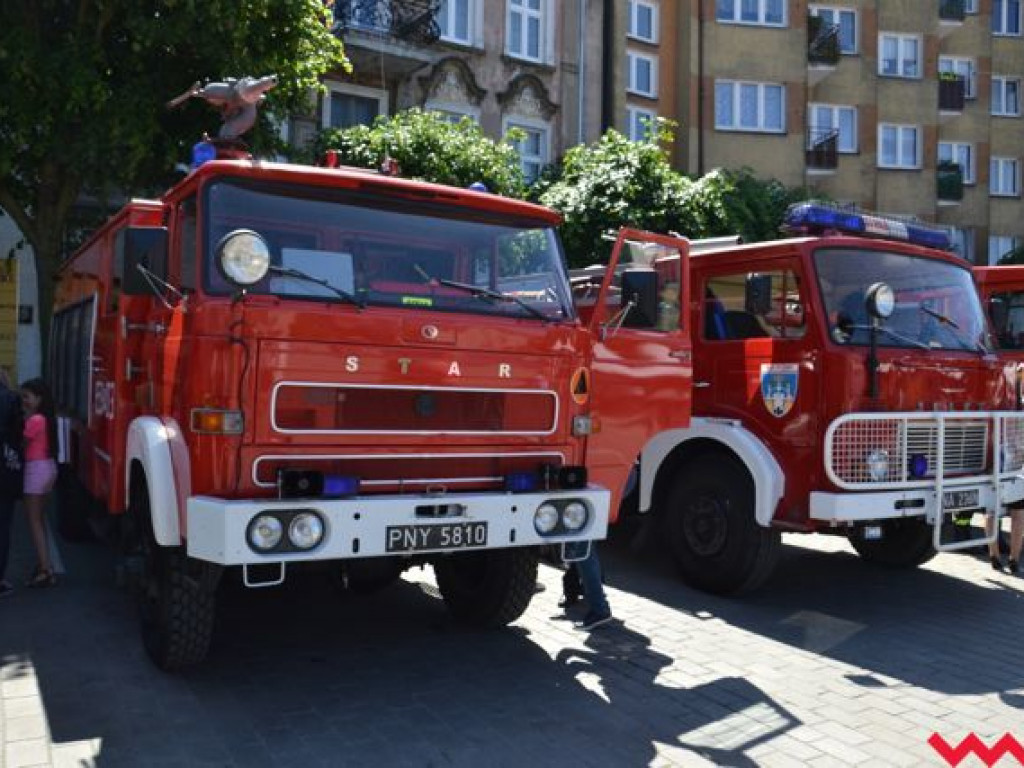 Podwójna uroczystość strażaków na wrzesińskim rynku