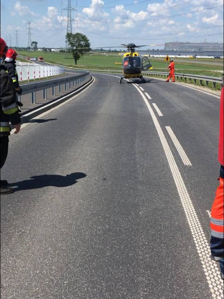 Tragiczny upadek motocyklisty w Obłaczkowie.  22-latek nie żyje.