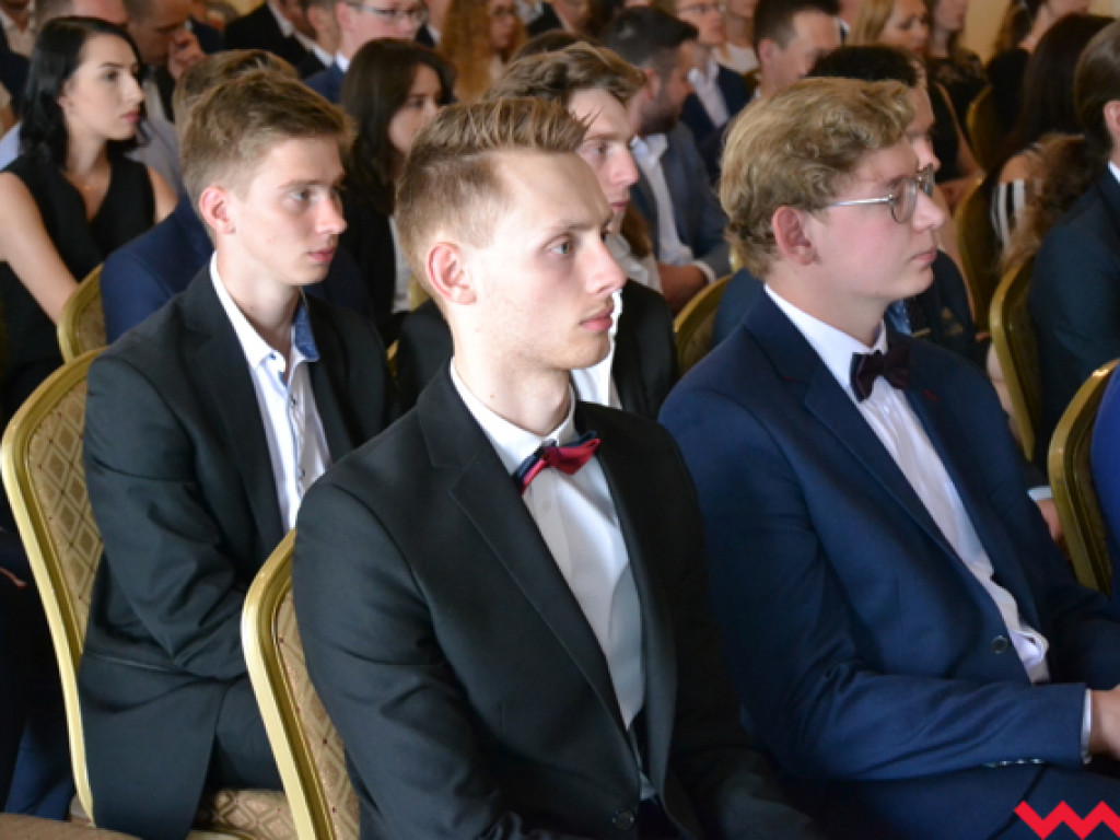 To oni zbudują nam przyszłość. Technicy z ZSP odebrali nagrody i świadectwa