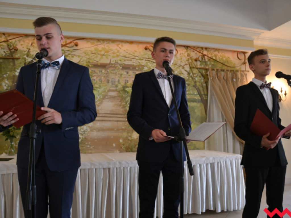 To oni zbudują nam przyszłość. Technicy z ZSP odebrali nagrody i świadectwa