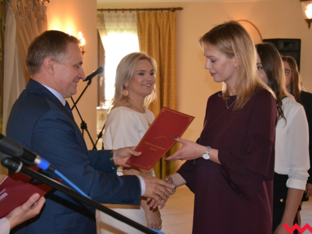To oni zbudują nam przyszłość. Technicy z ZSP odebrali nagrody i świadectwa