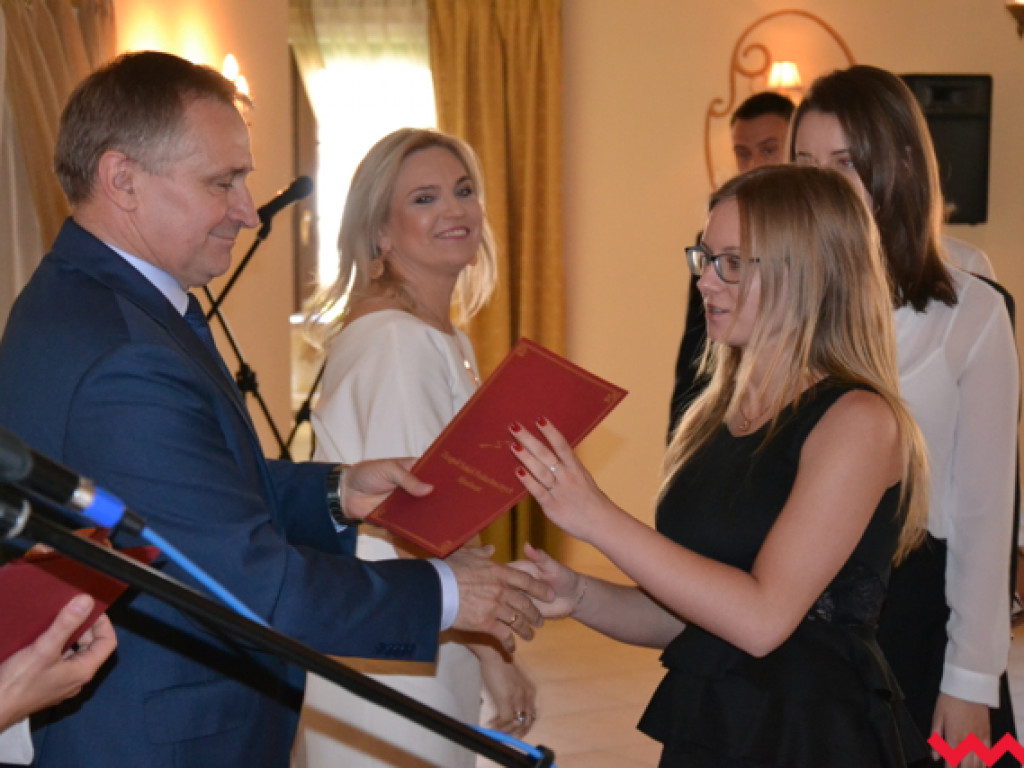 To oni zbudują nam przyszłość. Technicy z ZSP odebrali nagrody i świadectwa