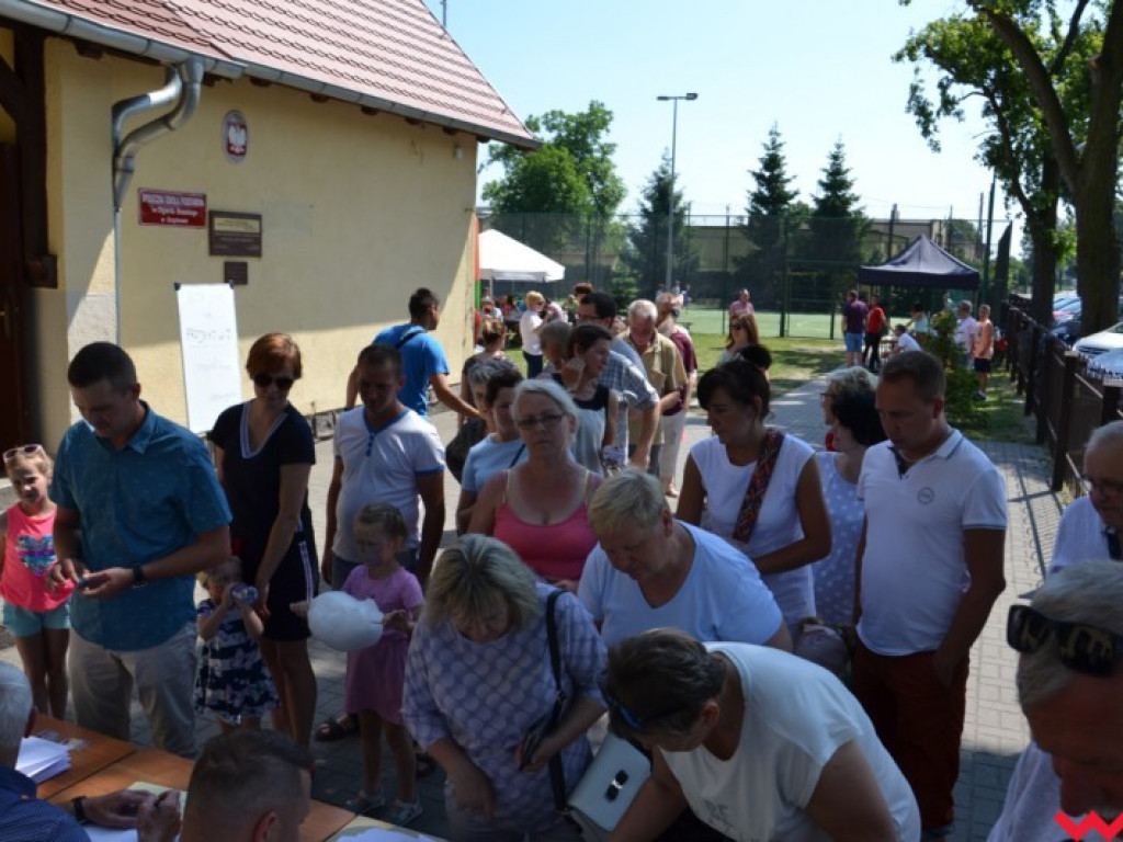Grochówka i kiełbasa przyciągnęła mieszkańców. Grzybowo wygra po raz czwarty?