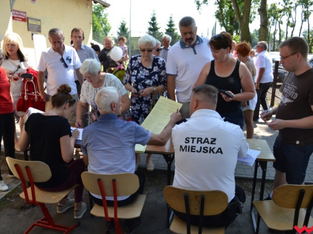 Grochówka i kiełbasa przyciągnęła mieszkańców. Grzybowo wygra po raz czwarty?