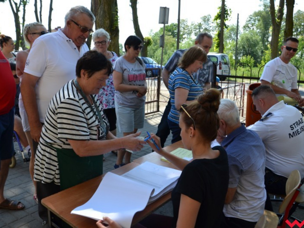 Grochówka i kiełbasa przyciągnęła mieszkańców. Grzybowo wygra po raz czwarty?