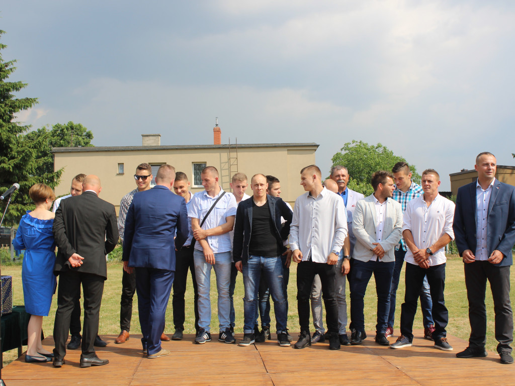 Siedem dekad nekielskiej piłki za nami. Oprócz podziękowań były również odznaczenia i wyróżnienia
