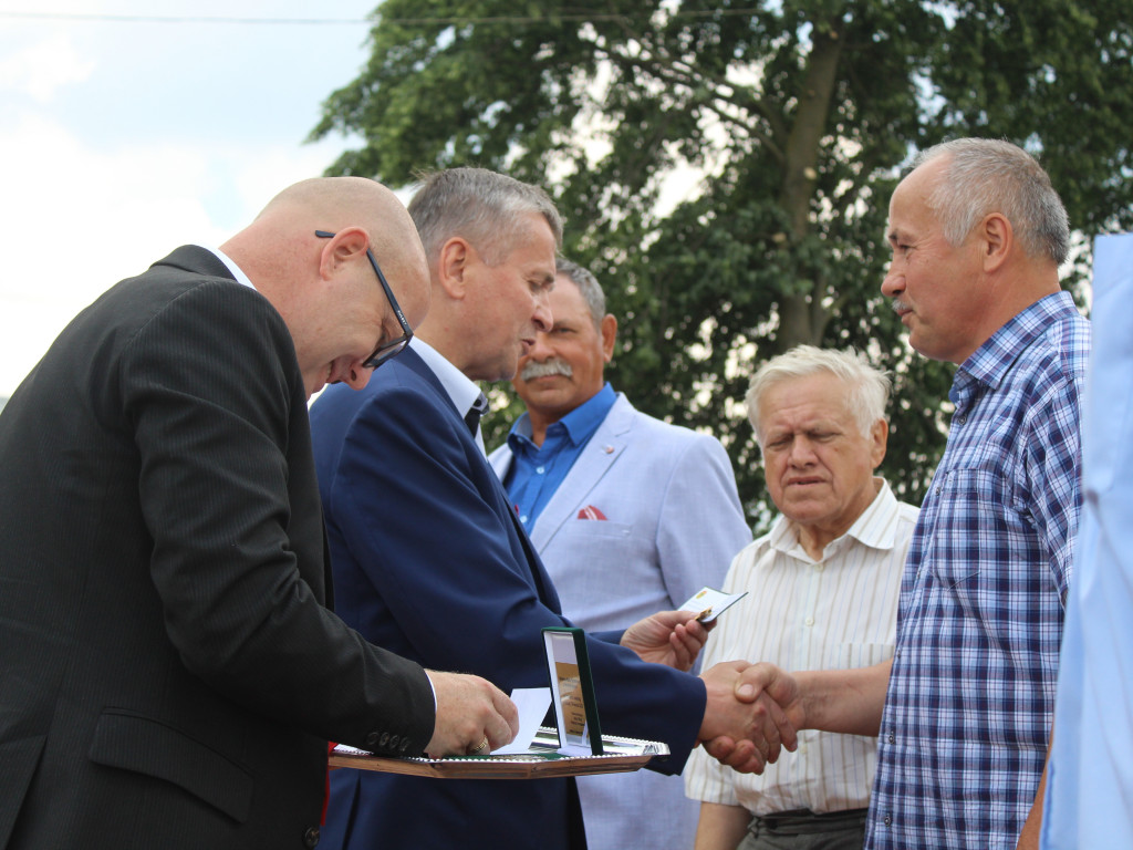 Siedem dekad nekielskiej piłki za nami. Oprócz podziękowań były również odznaczenia i wyróżnienia