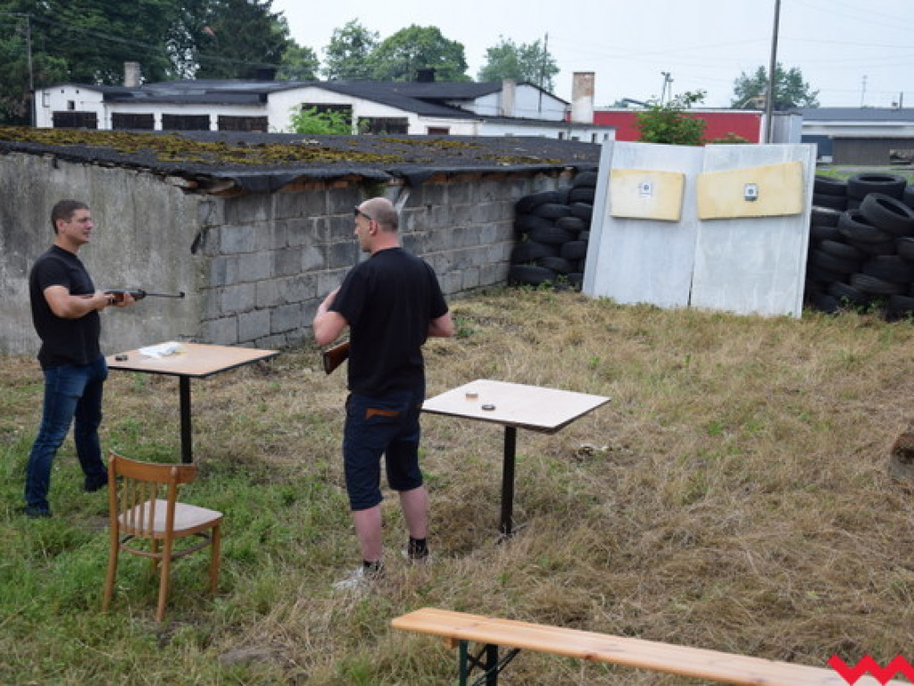 Dwubój na strzelnicy w Borzykowie. Strzelcy walczyli o puchar radnych