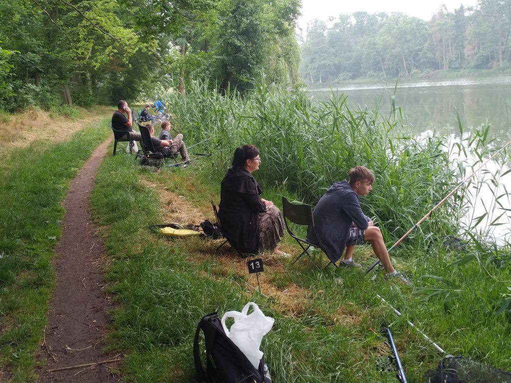 Wędkarska rywalizacja na Dzień Dziecka. Najmłodszy zawodnik miał cztery lata