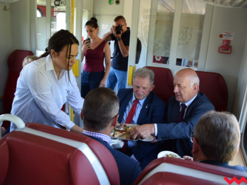 Darmówki i promocje na przejazd koleją na linii Gniezno-Września-Jarocin. 10 czerwca przywrócenie połączeń