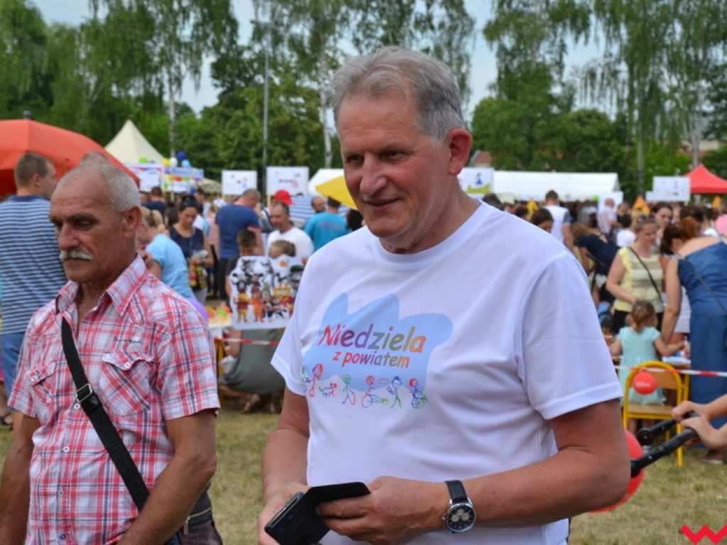 Niedziela z Powiatem - tłumy na totalnym festynie starostwa