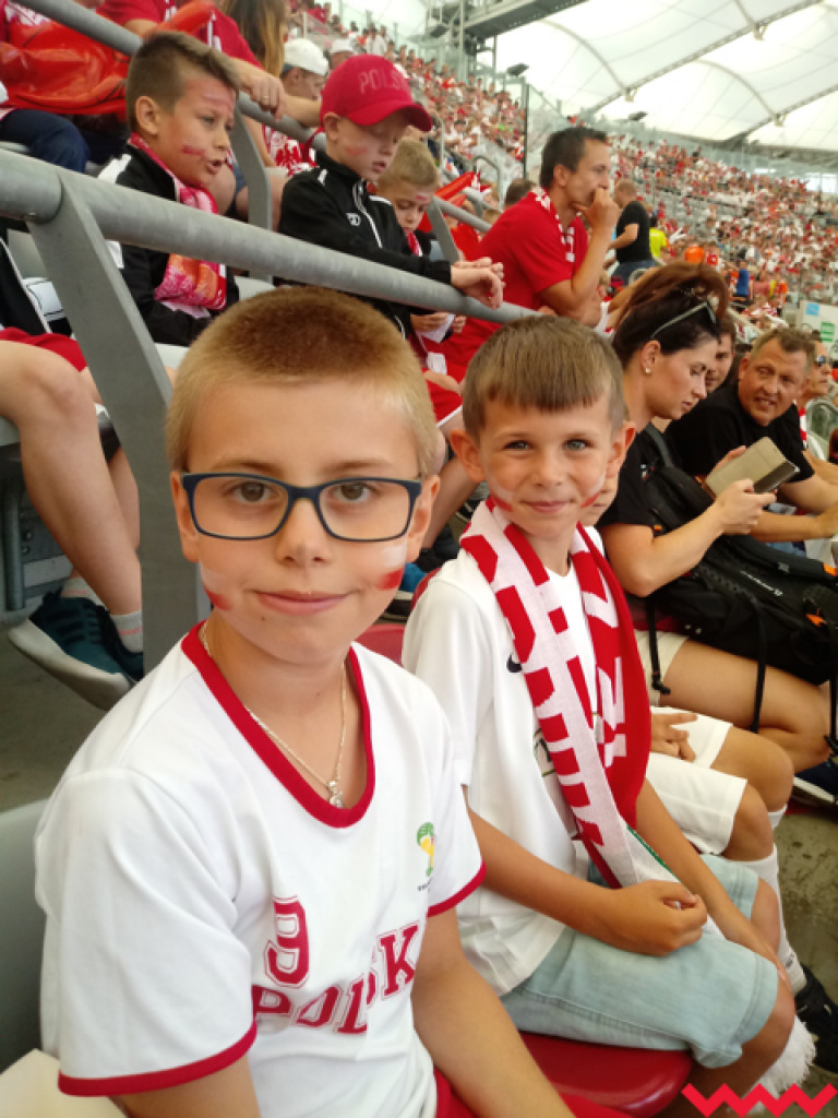 Adepci futbolu z wrzesińskich szkółek byli na meczu Polska-Litwa