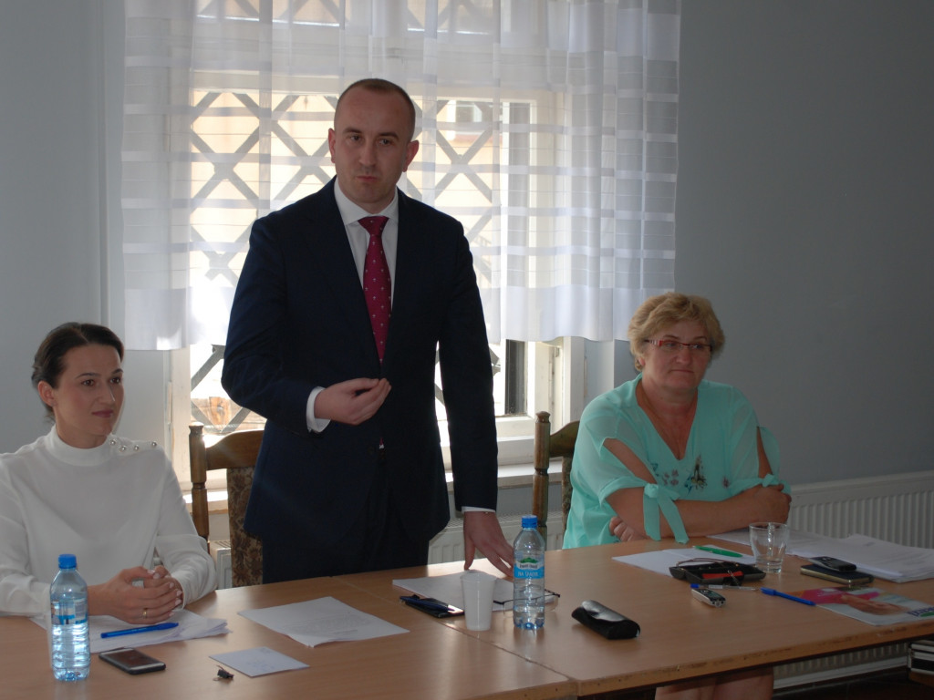 Burmistrz Pyzdr Przemysław Dębski ma poparcie radnych